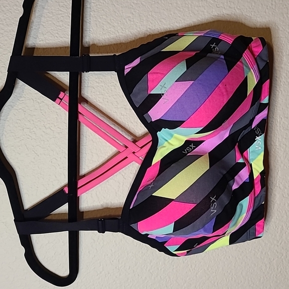 Victoria's Secret Other - VICTORIA'S Secret sports bra
